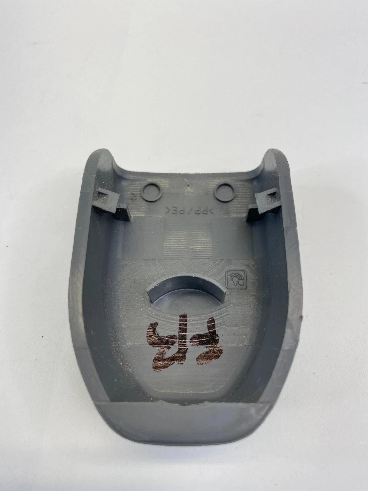 2007 07 TOYOTA TUNDRA FRONT RIGHT PASSENGER SEAT BELT ANCHOR COVER CAP TRIM OEM