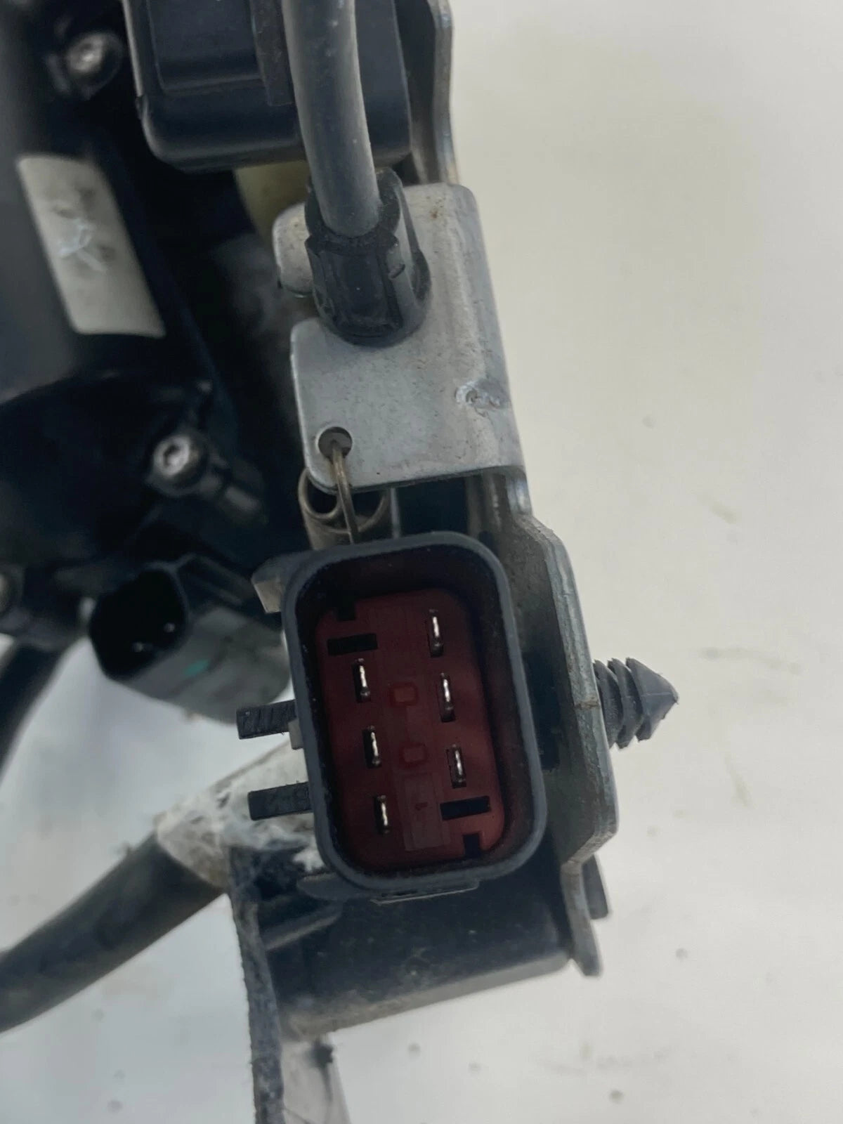 2008-2016 CHRYSLER TOWN & COUNTRY REAR LEFT SLIDING DOOR LATCH ACTUATOR MOTOR