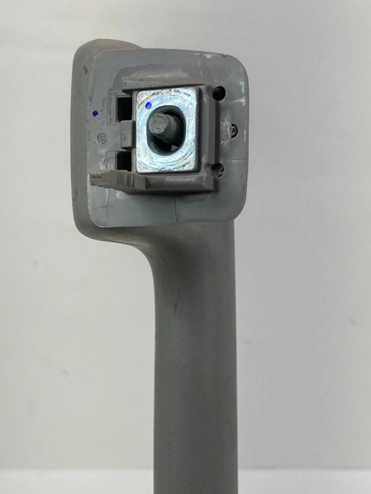 2006-2011 BUICK LUCERNE FRONT LEFT SIDE ROOF INTERIOR GRAB GRIP HANDLE ASSIST