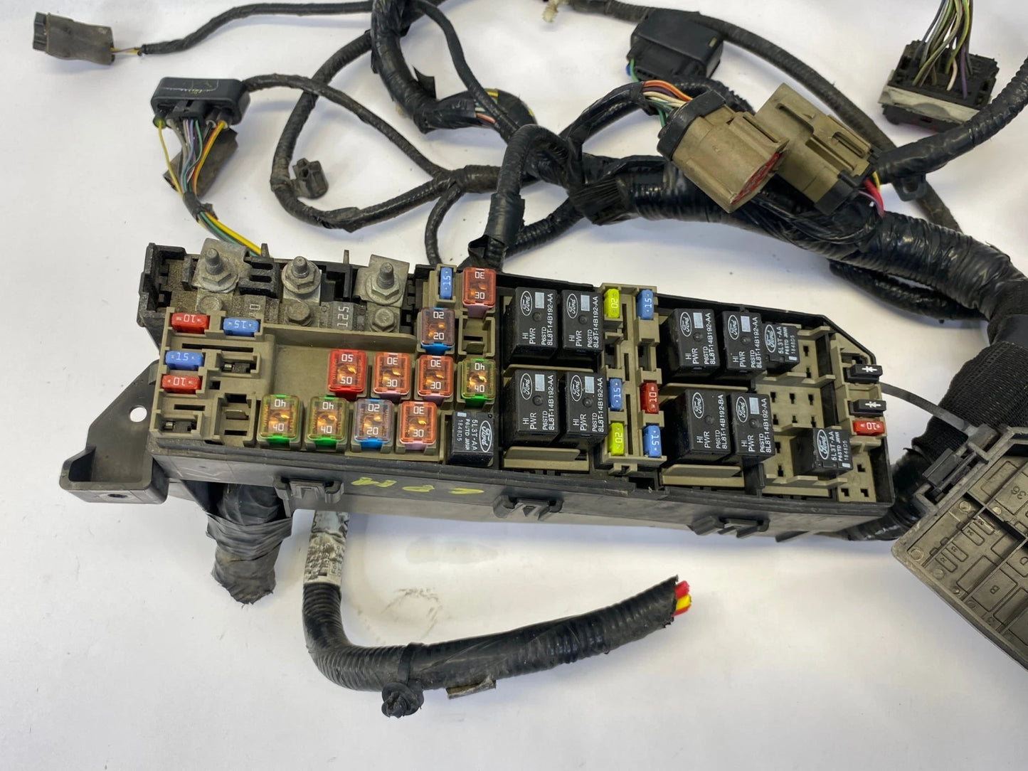 09-12 FORD ESCAPE 09-11 MARINER ENGINE FUSE BOX RELAY BLOCK 9L8T-14A003-BB OEM