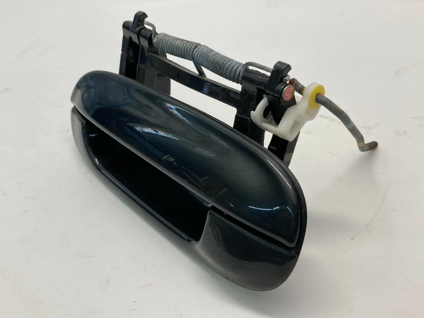 2000-2005 CADILLAC DEVILLE REAR LEFT BACK SIDE EXTERIOR DOOR HANDLE ASSEMBLY OEM
