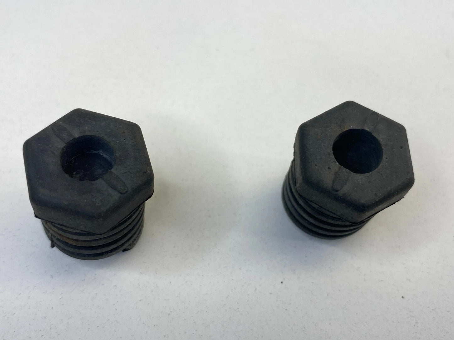 04-08 CHEVROLET AVEO LS FRONT HOOD ADJUSTMENT RUBBER BUMPER STOP SET PAIR OEM