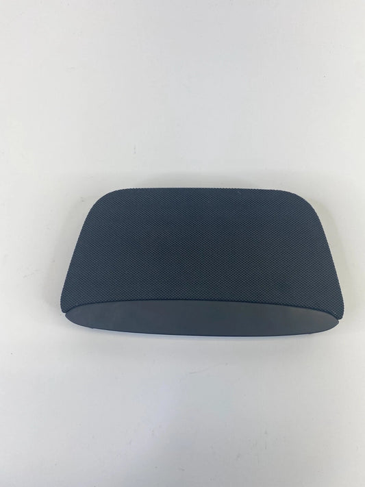 2006 MERCEDES-BENZ CLS500 FRONT DASH SPEAKER COVER GRILLE A219-689-00-66 OEM