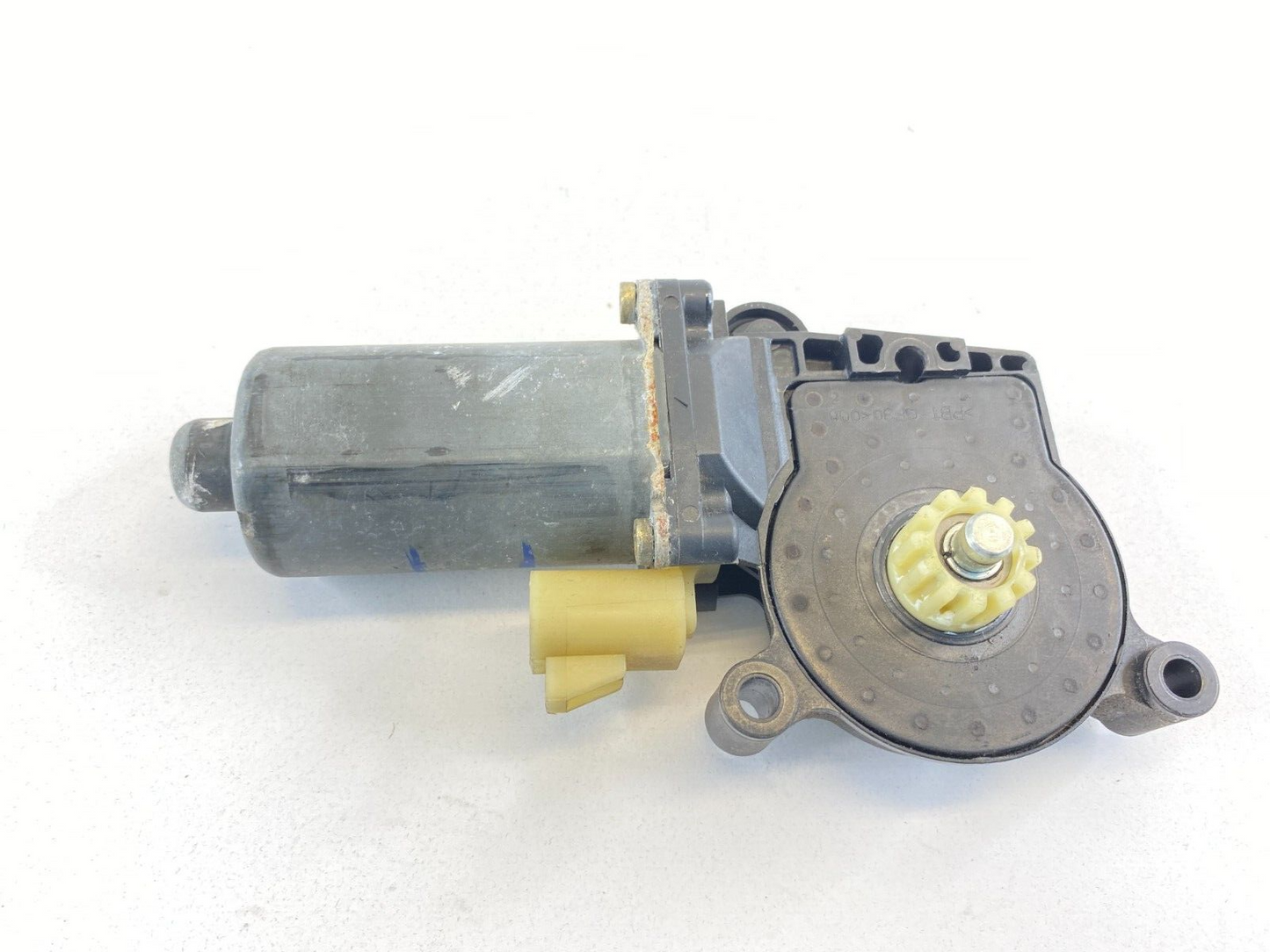 2000-2005 00-05 Chevrolet Impala Rear Right Side Door Window Motor CM090930B OEM