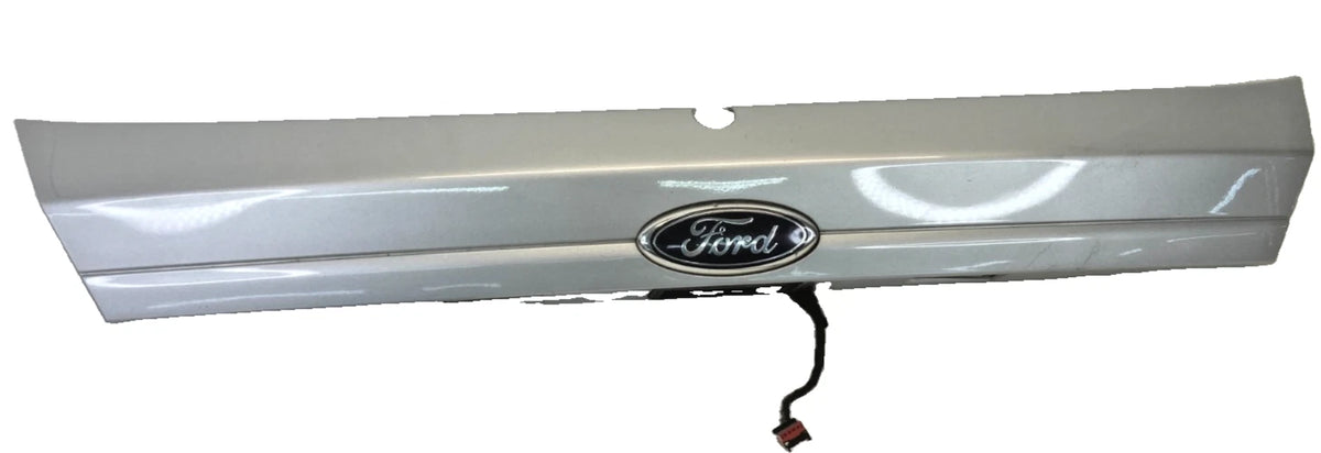 2014-2019 FORD FIESTA HATCHBACK REAR LIFTGATE HANDLE TRIM MOLDING AE83-5843404-B