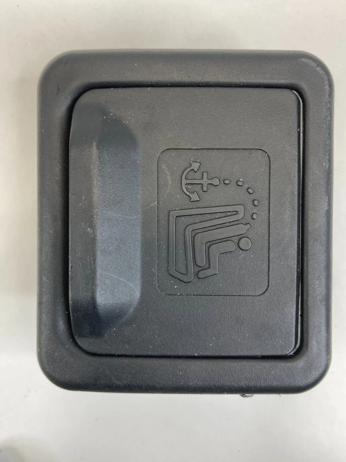 2011-2014 HYUNDAI SONATA REAR DECK CHILD SEAT SAFETY ANCHOR TRIM CAP OEM