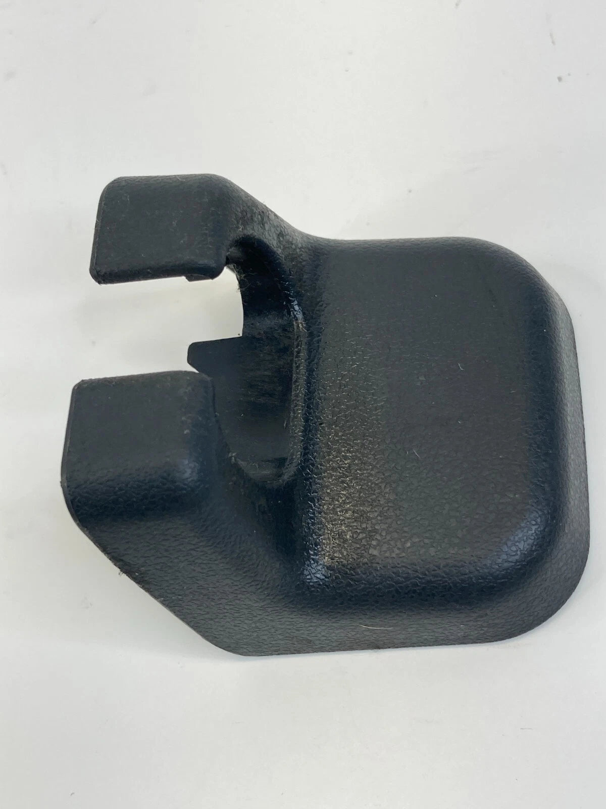 2005 06 07 08 09 2010 SCION TC FRONT SEAT TRACK BOLT COVER 72137-21020 OEM