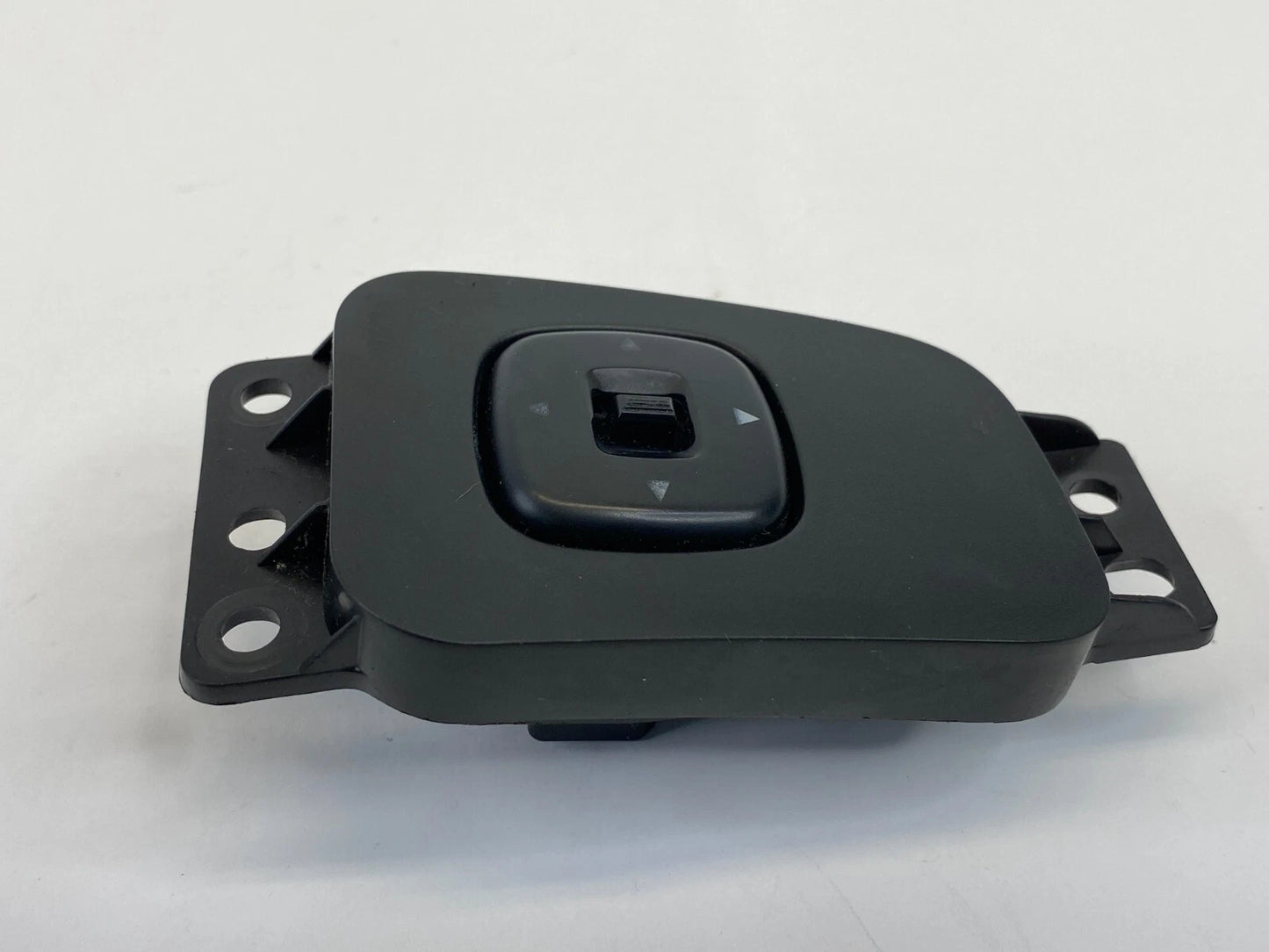 2002-2006 MAZDA MPV DASH POWER MIRROR CONTROL SWITCH BUTTON LD47-66-600 OEM