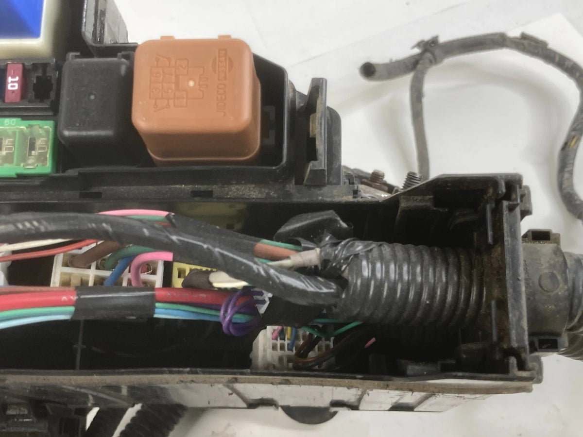 2013-2015 NISSAN ALTIMA 2.5L ENGINE IPDM FUSE BOX JUCTION BLOCK 284B7-3TA0B OEM