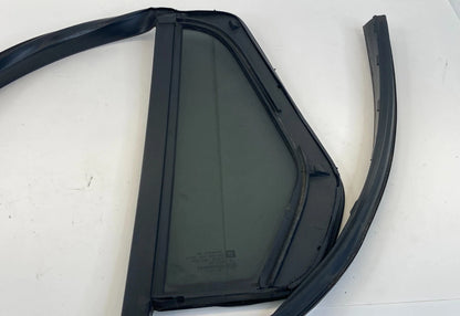 2010-2017 GMC TERRAIN REAR RIGHT DOOR VENT GLASS STATIONARY QUARTER WINDOW OEM