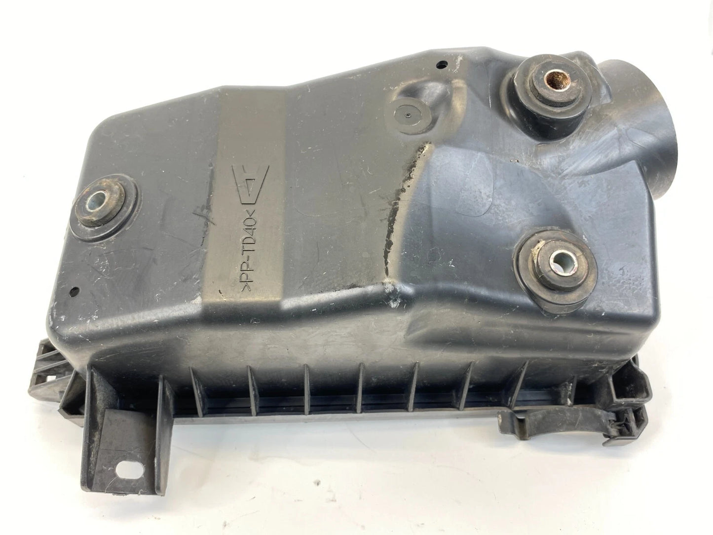2005-2008 TOYOTA COROLLA 1.8L AIR INTAKE CLEANER CASE HOUSING OEM 17701-22150