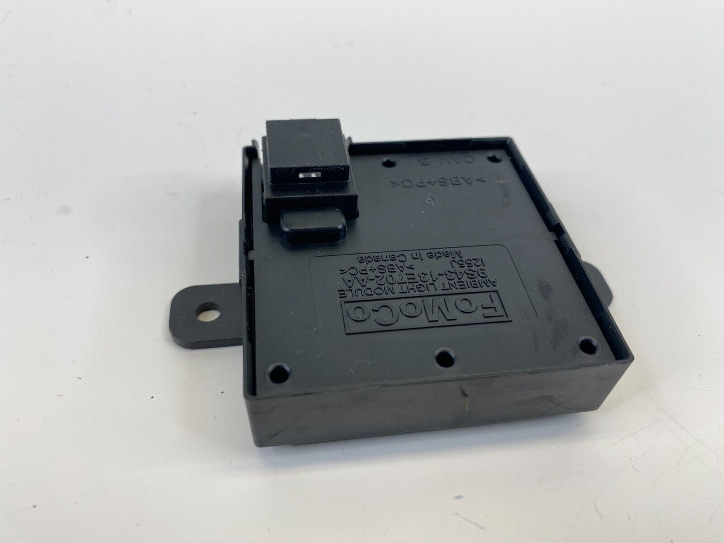 2009-2012 Ford Escape Ambient Light Control Computer Module Unit 9S43-13E702-AA