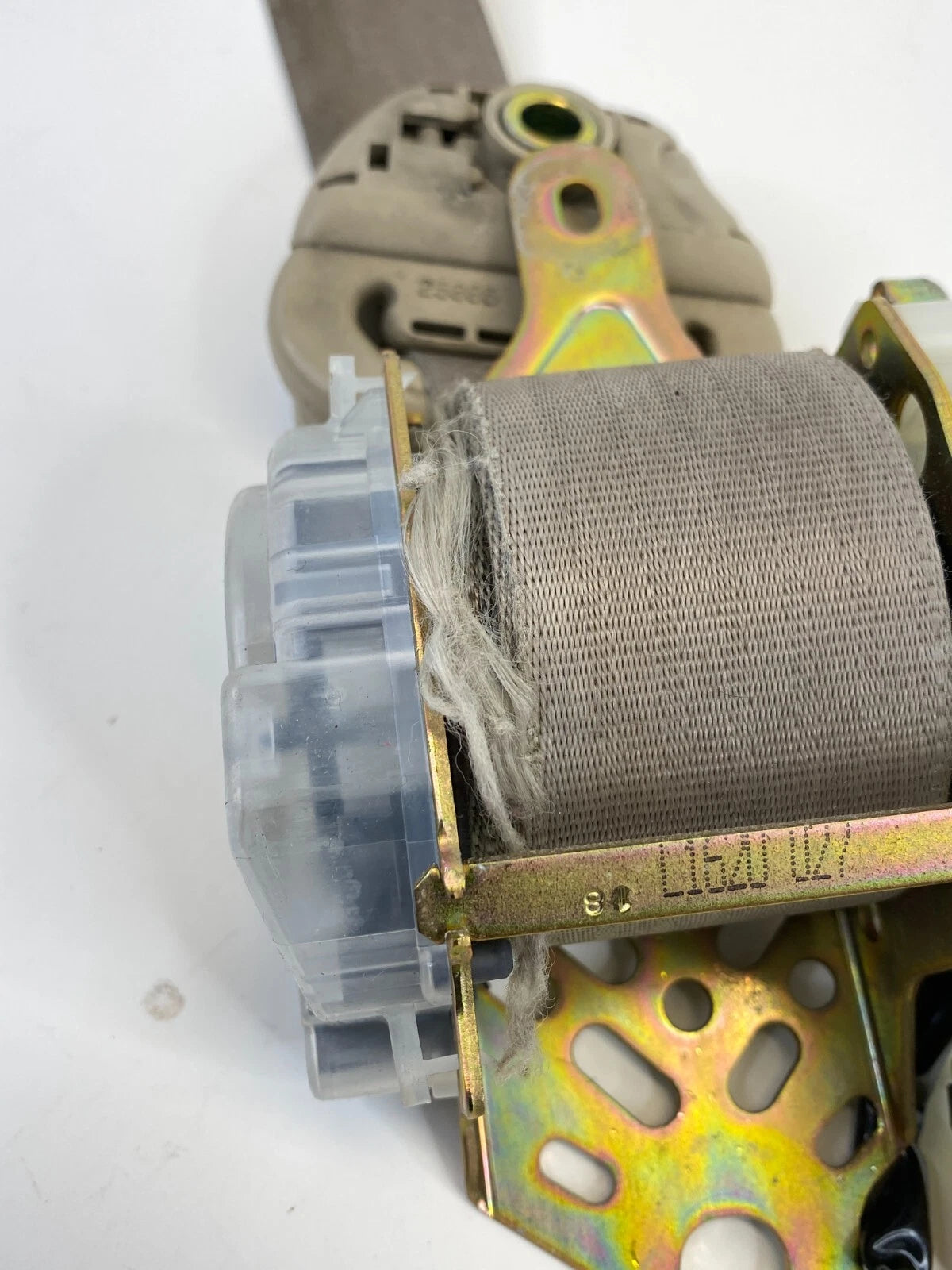 01-03 LEXUS RX300 FRONT LEFT LH DRIVER SIDE SEAT BELT RETRACTOR ASSY G088001 OEM