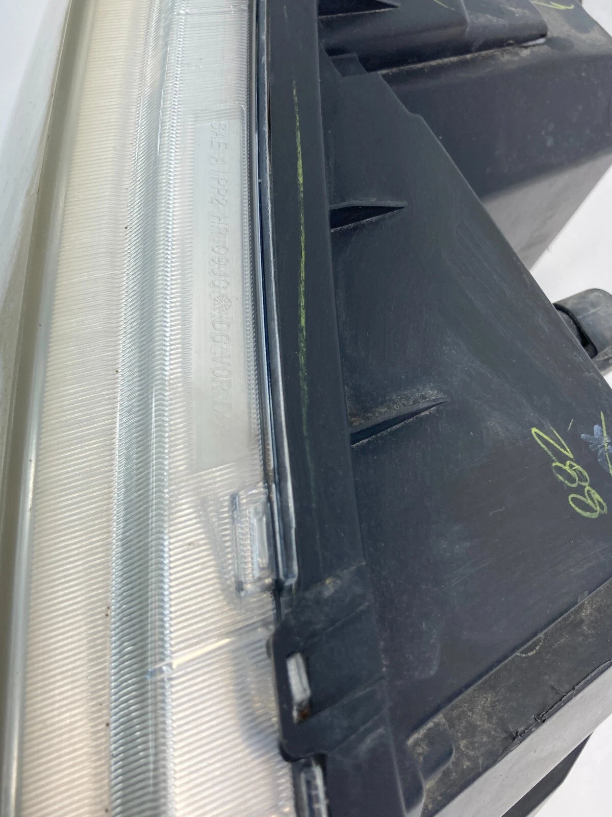 09-20 DODGE JOURNEY RIGHT PASSENGER HEADLIGHT HEADLAMP HALOGEN 05116288AB OEM