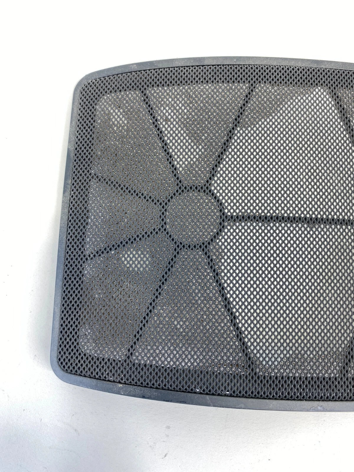 04-07 BMW 525I 06-10 BMW 550I REAR RIGHT DECKLID SPEAKER GRILLE COVER 7035521
