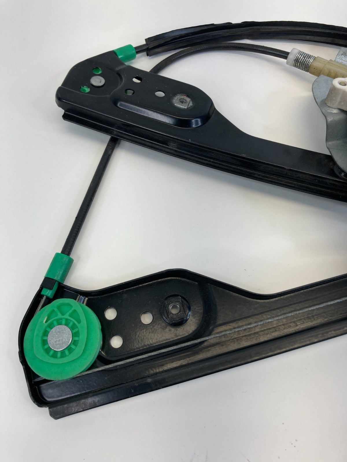 2005-2008 Dodge Magnum Front Right Side Door Window Motor w/ Regulator OEM