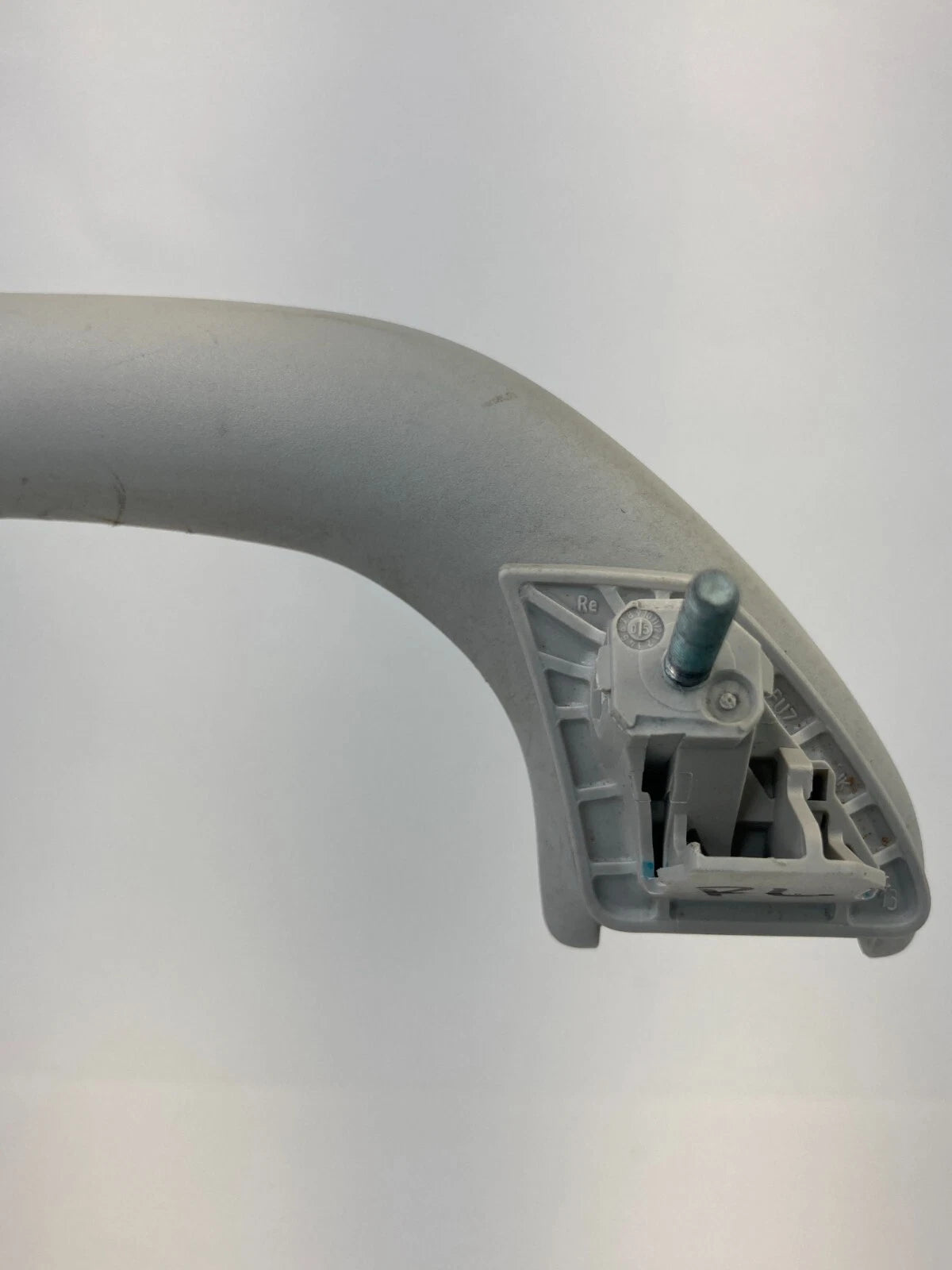 2005-2007 VOLKSWAGEN JETTA REAR LEFT ROOF ASSIST GRAB HANDLE COAT HOOK UNIT OEM