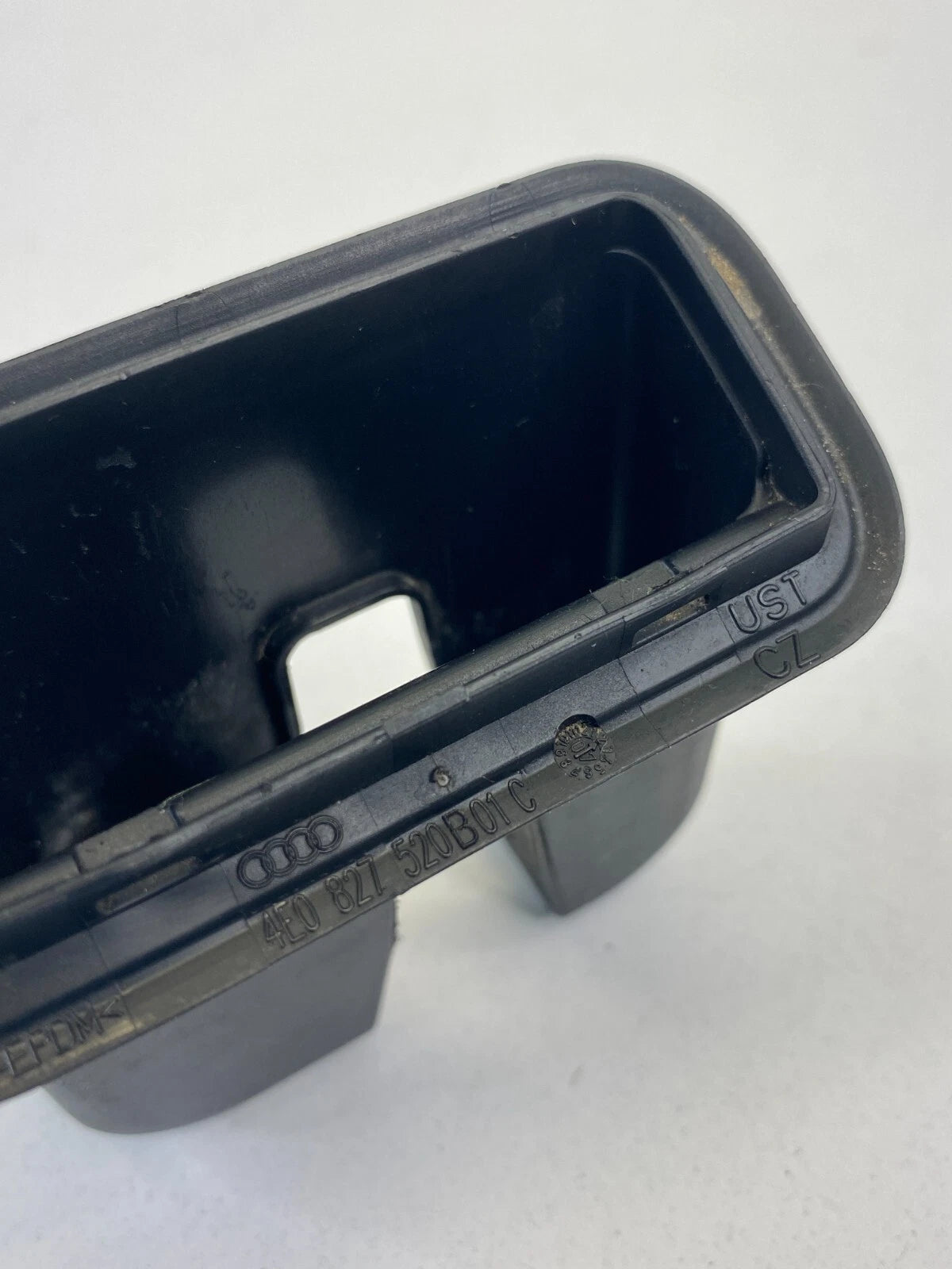 2005-2011 AUDI A6 QUATTRO REAR TRUNK LOCK LATCH ACTUATOR COVER 4E0827520B OEM