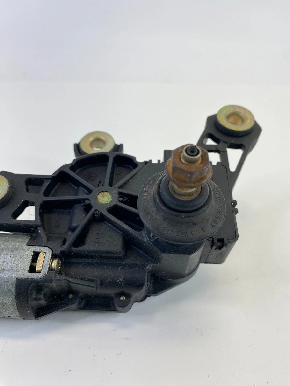 98-04 AUDI A6 QUATTRO WAGON REAR BACK GLASS WIPER MOTOR ASSEMBLY 8L0955711B OEM