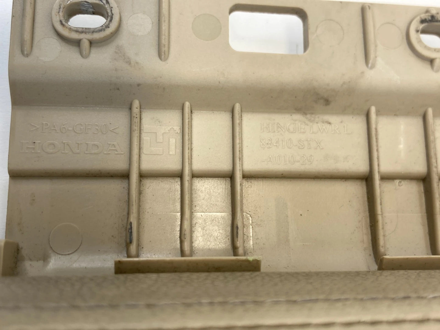 2007-2013 ACURA MDX CENTER CONSOLE LID ARMREST DRIVER LEFT SIDE 83410-STX OEM