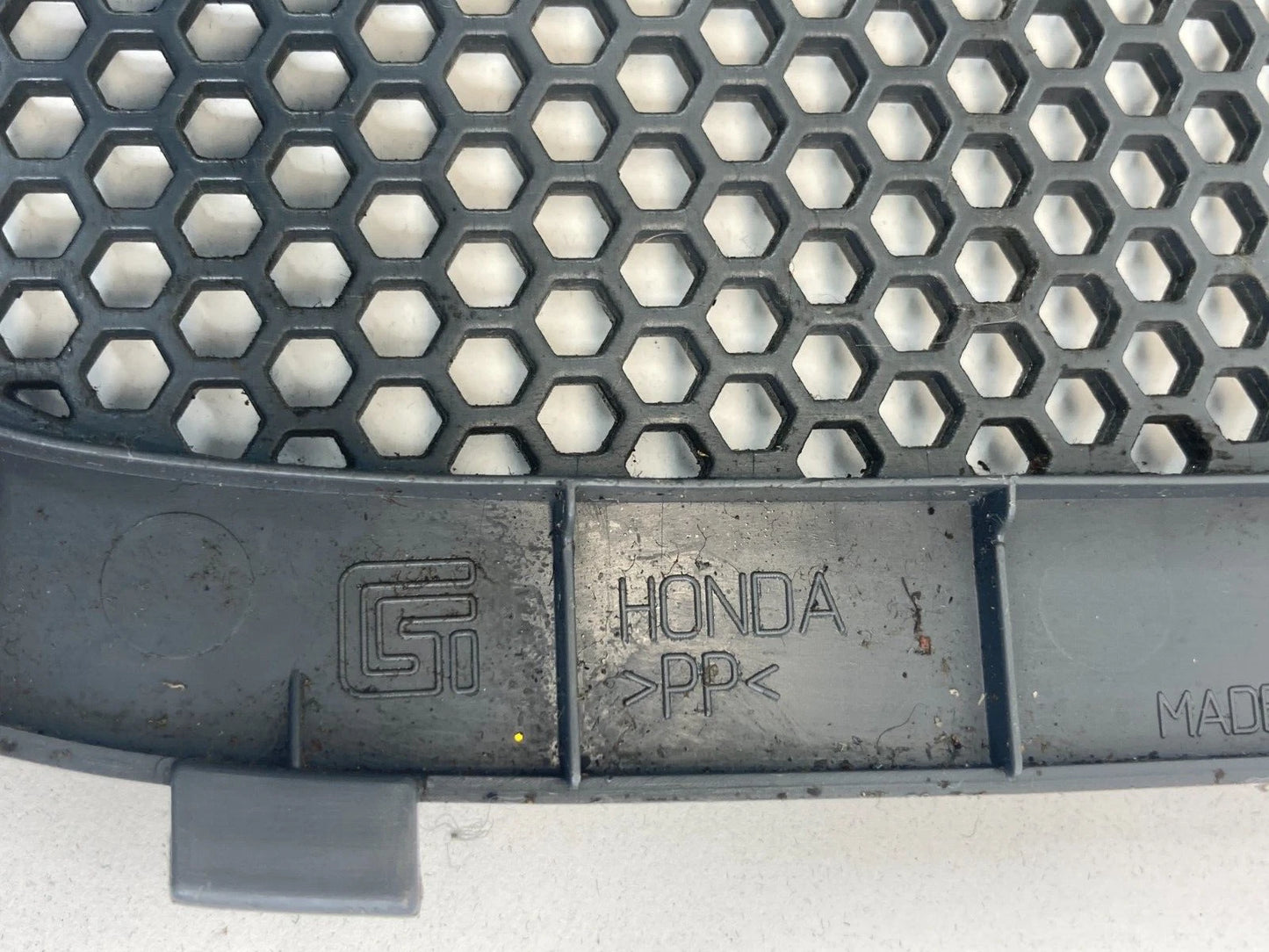 2003-2005 HONDA PILOT FRONT RIGHT PASSENGER SIDE CENTER CONSOLE GRIP ASSEMBLY