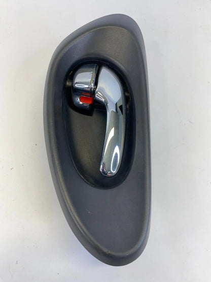 2002-2009 CHEVROLET TRAILBLAZER FRONT RIGHT SIDE INNER DOOR HANDLE 15214502 OEM