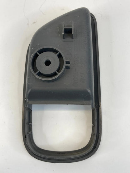 09-11 KIA RIO REAR RIGHT SIDE INTERIOR DOOR HANDLE BEZEL TRIM 82621-1G010 OEM