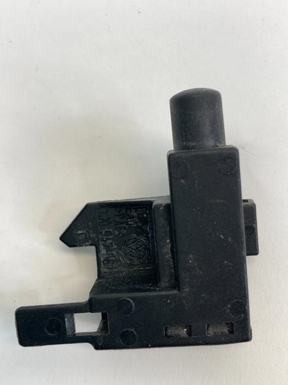 2009-2017 VOLKSWAGEN TIGUAN GLOVE BOX LAMP PARKING BRAKE SWITCH SENSOR 1J0947561