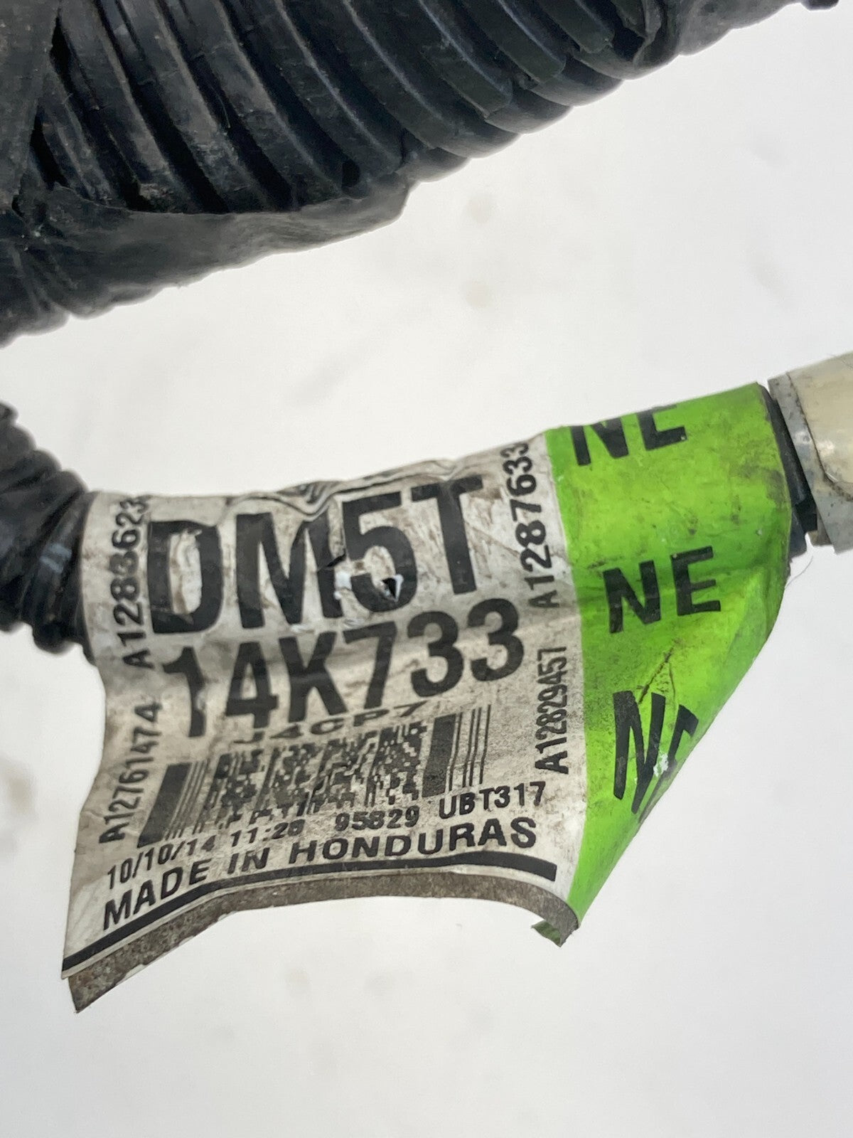 13 14 Ford Focus 2.0L L4 16V Engine Compartment Junction Fuse Box AV6T-14A142-AB