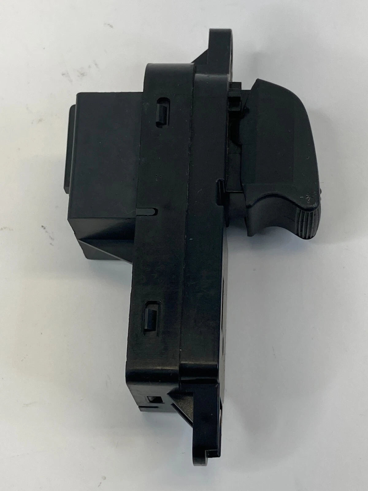 2006-2010 MAZDA6 MAZDA 6 REAR RIGHT PASSENGER WINDOW BUTTON SWITCH C235-66-370