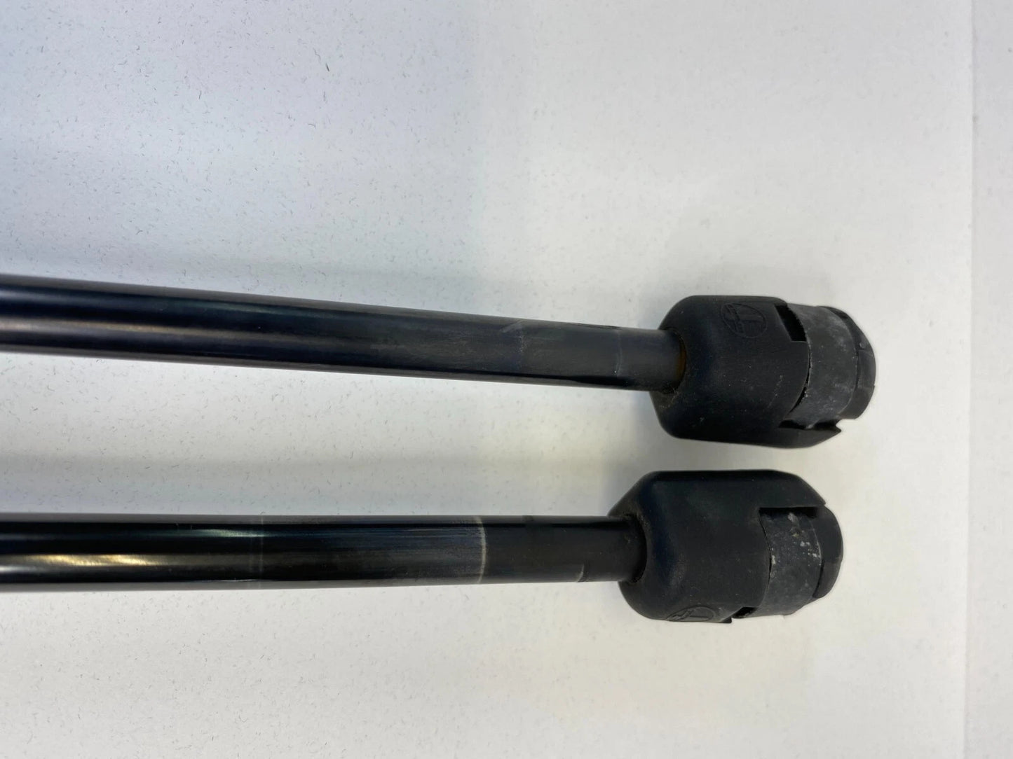 08-10 NISSAN ROGUE REAR LIFTGATE SHOCK STRUT LIFT CYLINDER SUPPORT 90450-JM00A