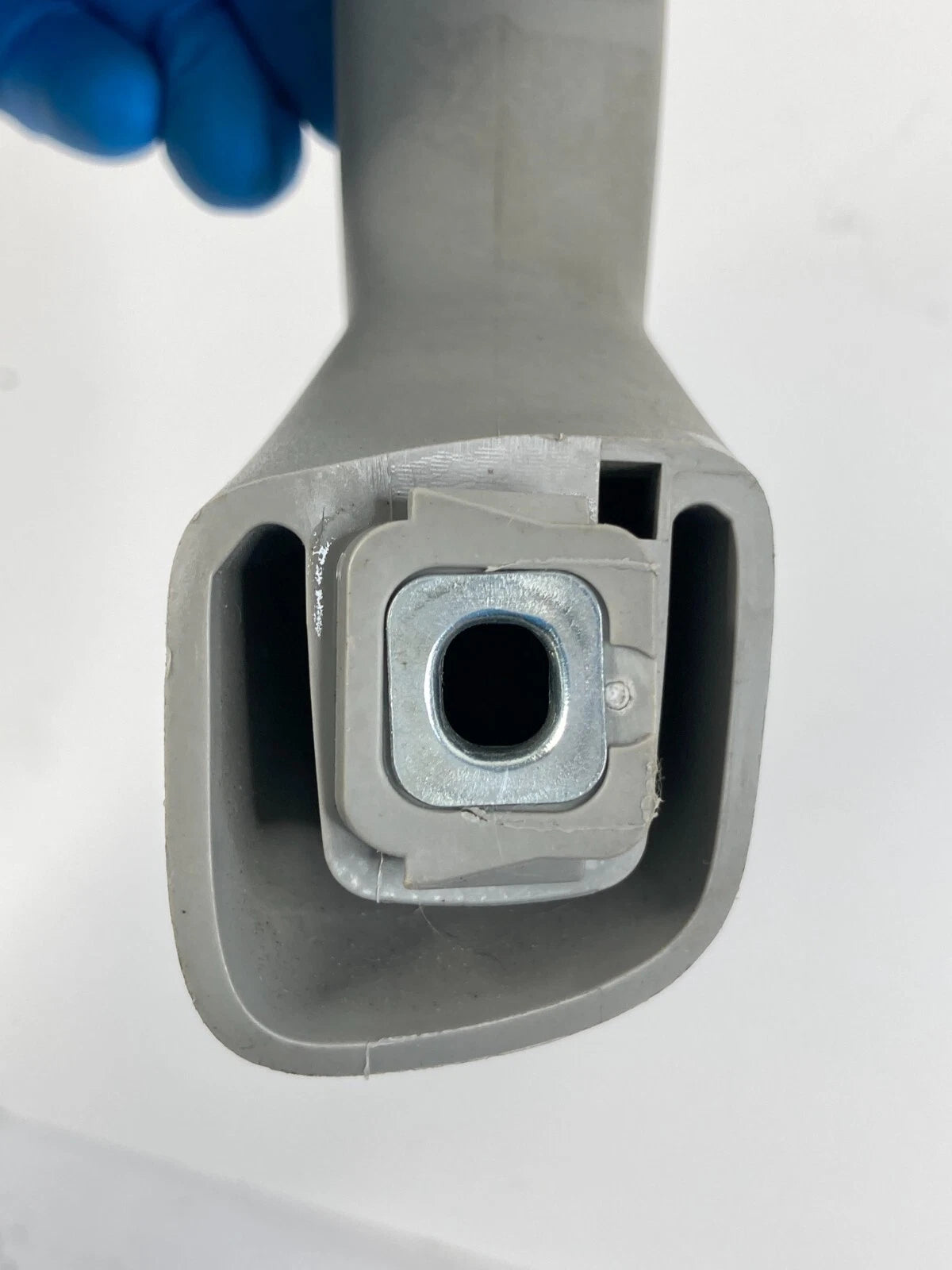 12-15 CHEVY CAPTIVA SPORT W/O SUNROOF REAR RIGHT INNER GRAB GRIP ASSIST HANDLE