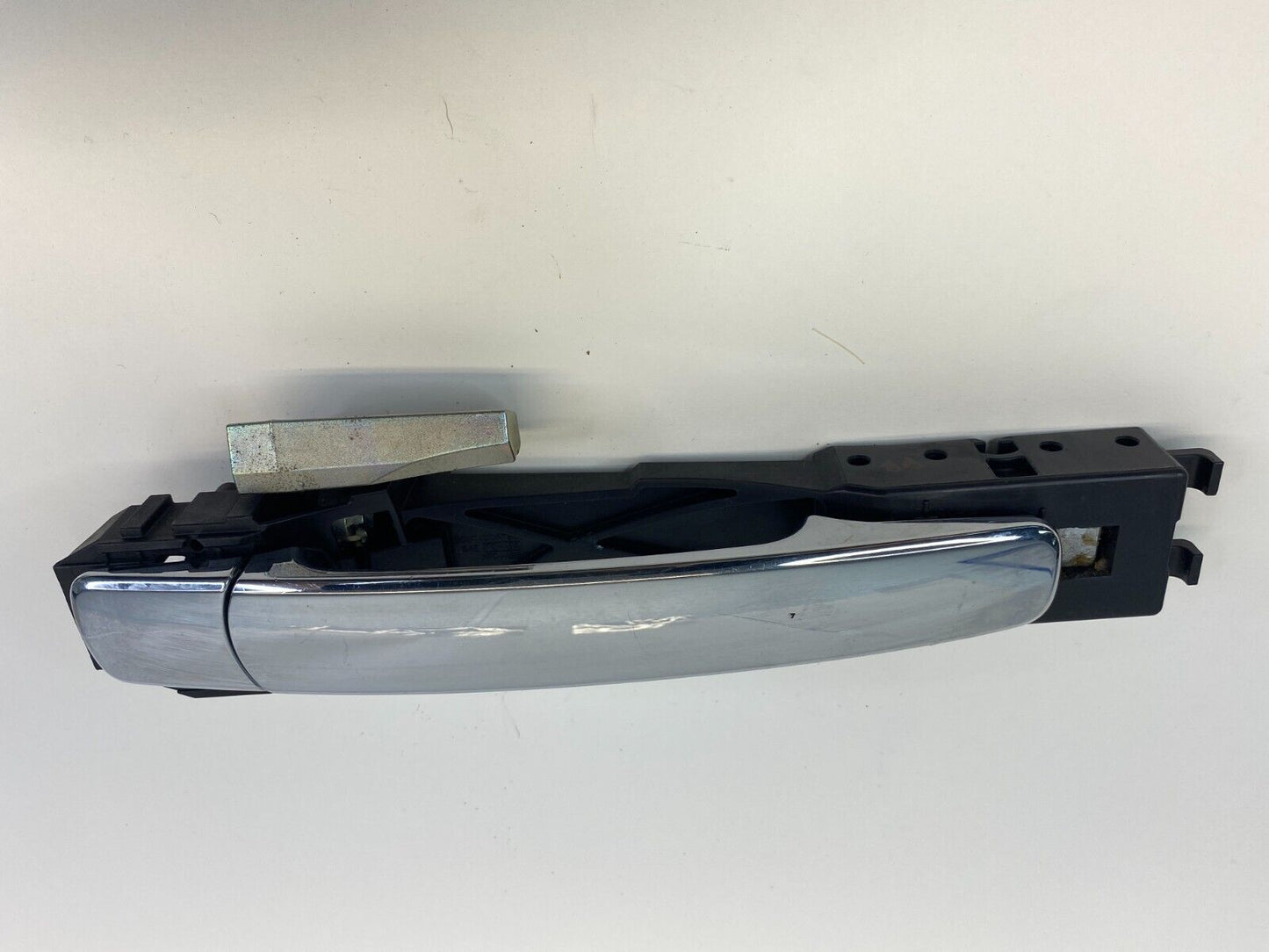 2010-2013 Nissan Rogue Rear Right Side Exterior Outer Door Handle RR RH OEM