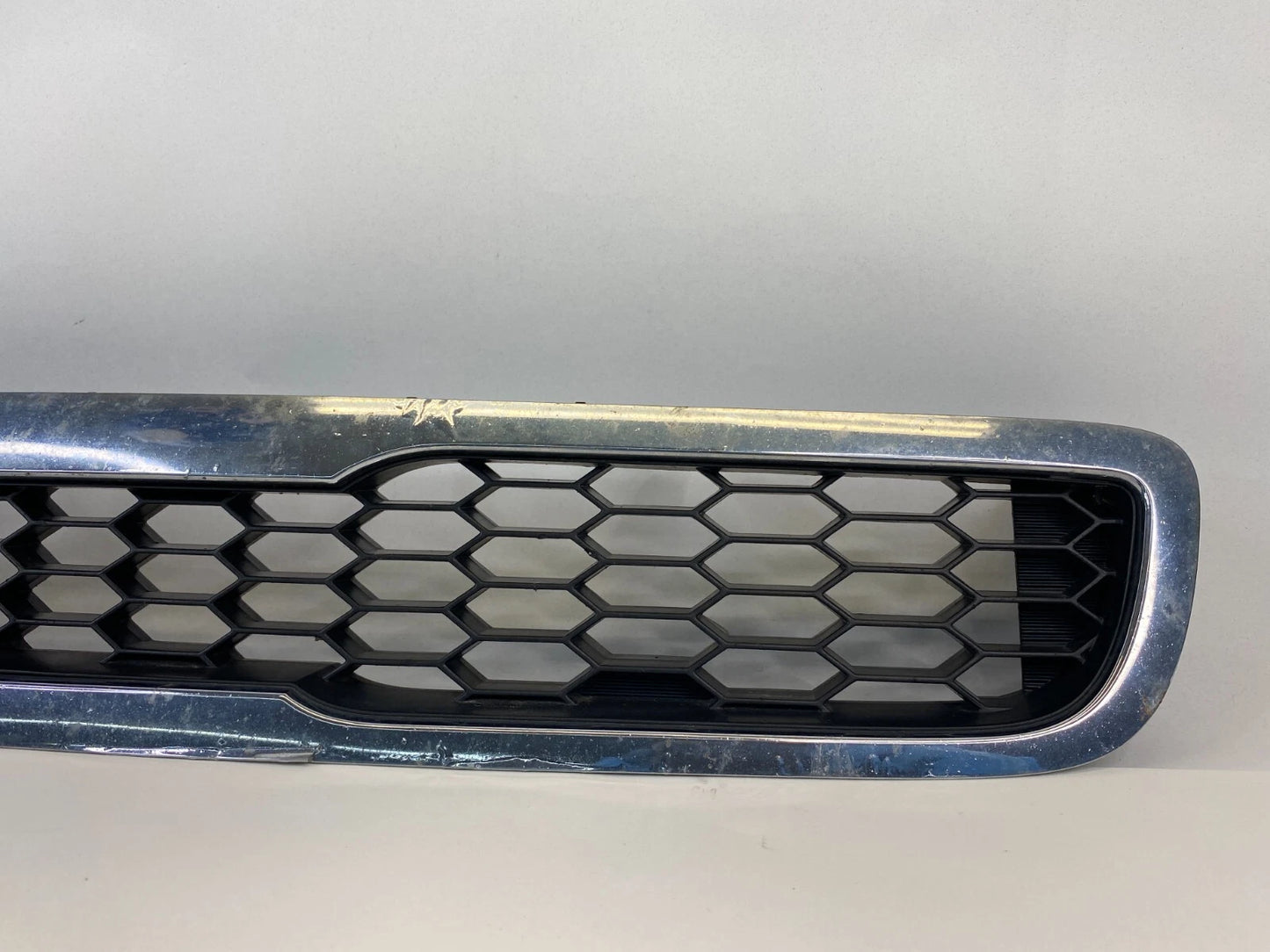 2010 2011 KIA SOUL FRONT UPPER BUMPER GRILL GRILLE COVER 86351-2K050 OEM