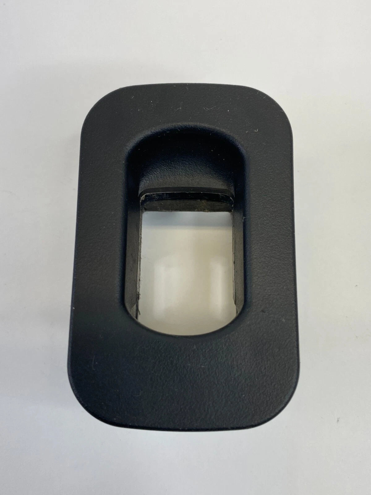 2005-2010 PONTIAC G6 REAR LEFT BACK SIDE DOOR WINDOW SWITCH COVER TRIM BEZEL OEM
