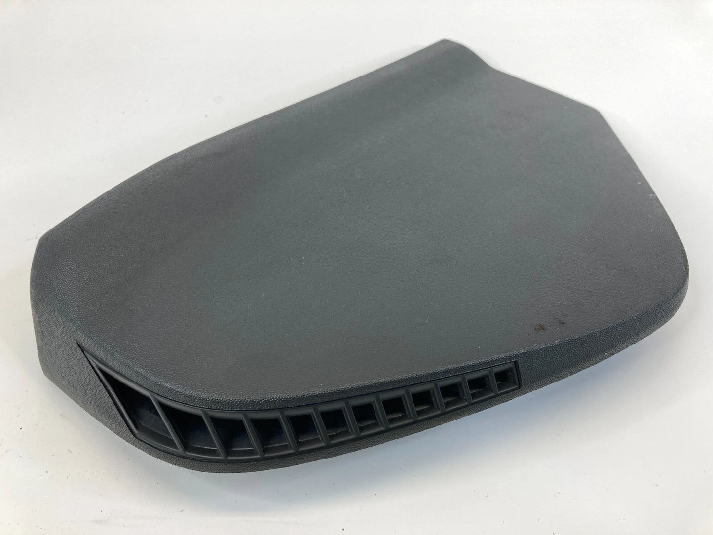 2004-2007 CADILLAC CTS RIGHT PASSENGER DASH END CAP COVER W/ AIR VENT GRILLE OEM