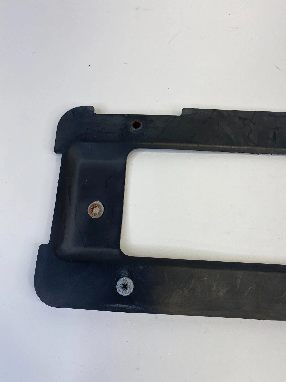 2006-2010 BMW 550I SEDAN REAR TRUNK LICENSE PLATE BASE BRACKET 511882380611 OEM