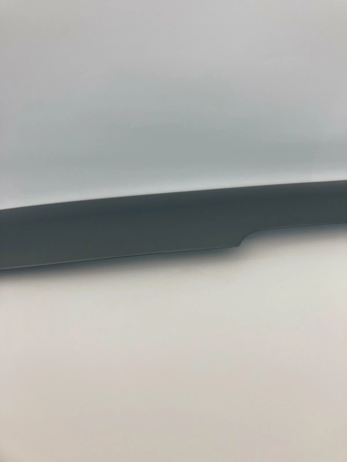 07 08 HYUNDAI ENTOURAGE REAR RIGHT QUARTER PANEL SLIDING DOOR RAIL COVER MOLDING