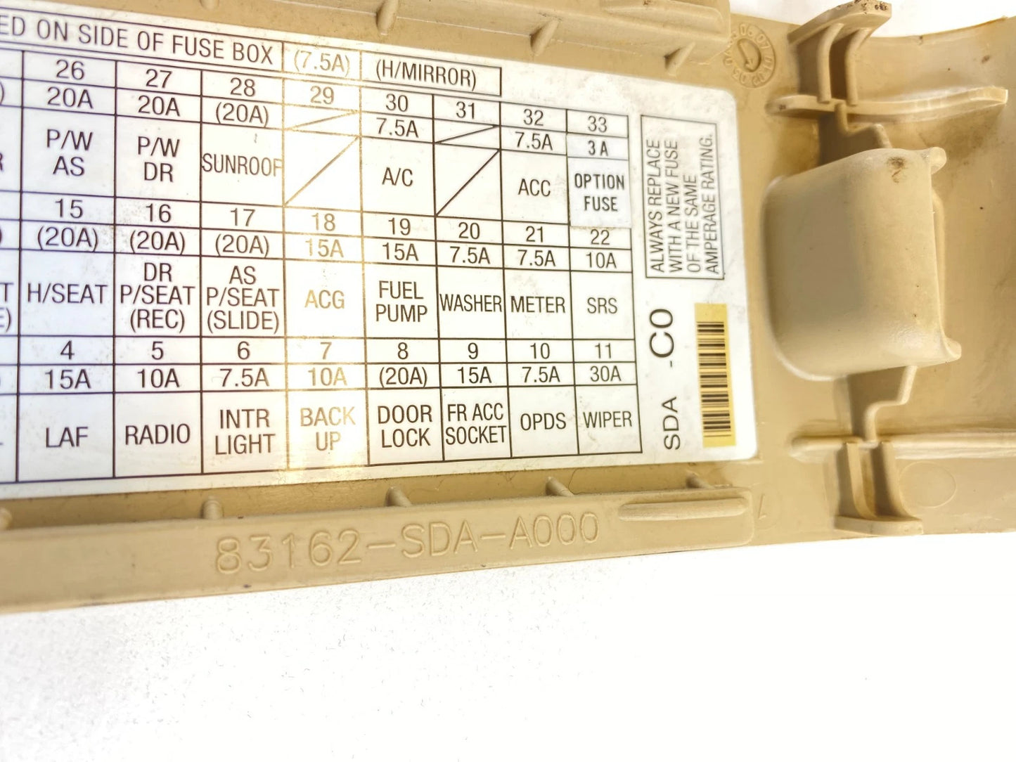 03 04 05 06 07 HONDA ACCORD FUSE BOX COVER LID BEZEL TRIM 83162-SDA-A00 OEM