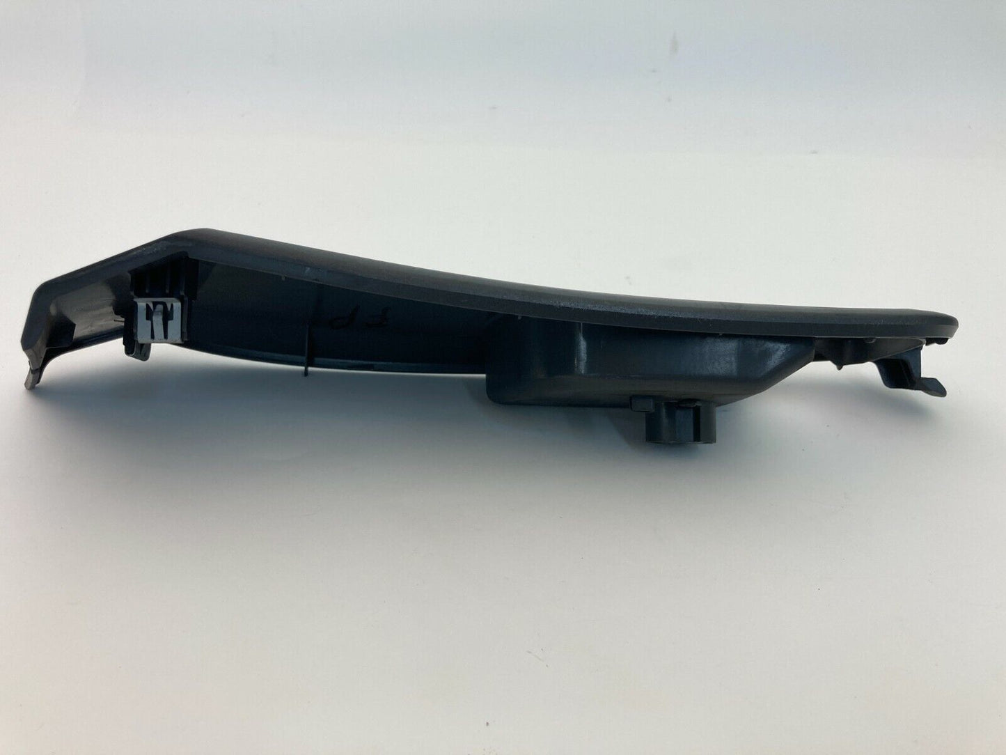 06-08 Kia Optima Front Right Side Inner Door Handle Bezel Trim 826212G000 OEM