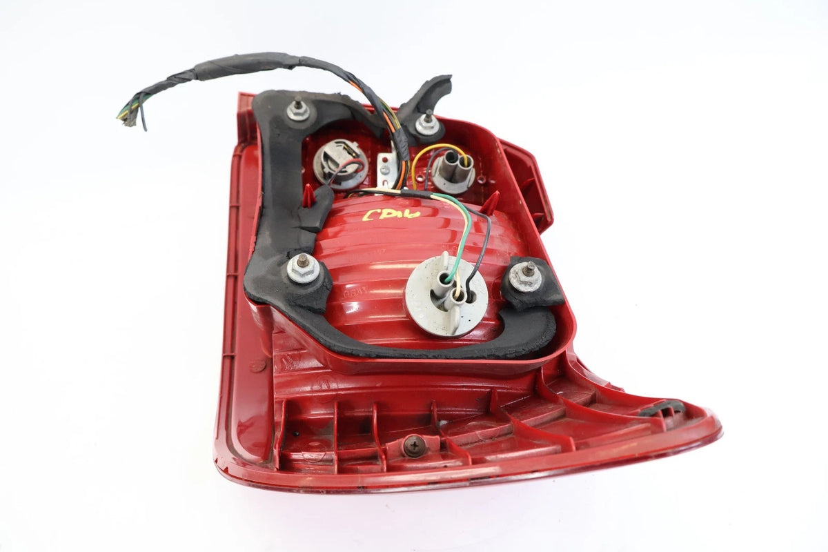 2006-2011 KIA RIO SEDAN REAR LEFT DRIVER SIDE TAIL LIGHT TAILLIGHT TAIL LAMP