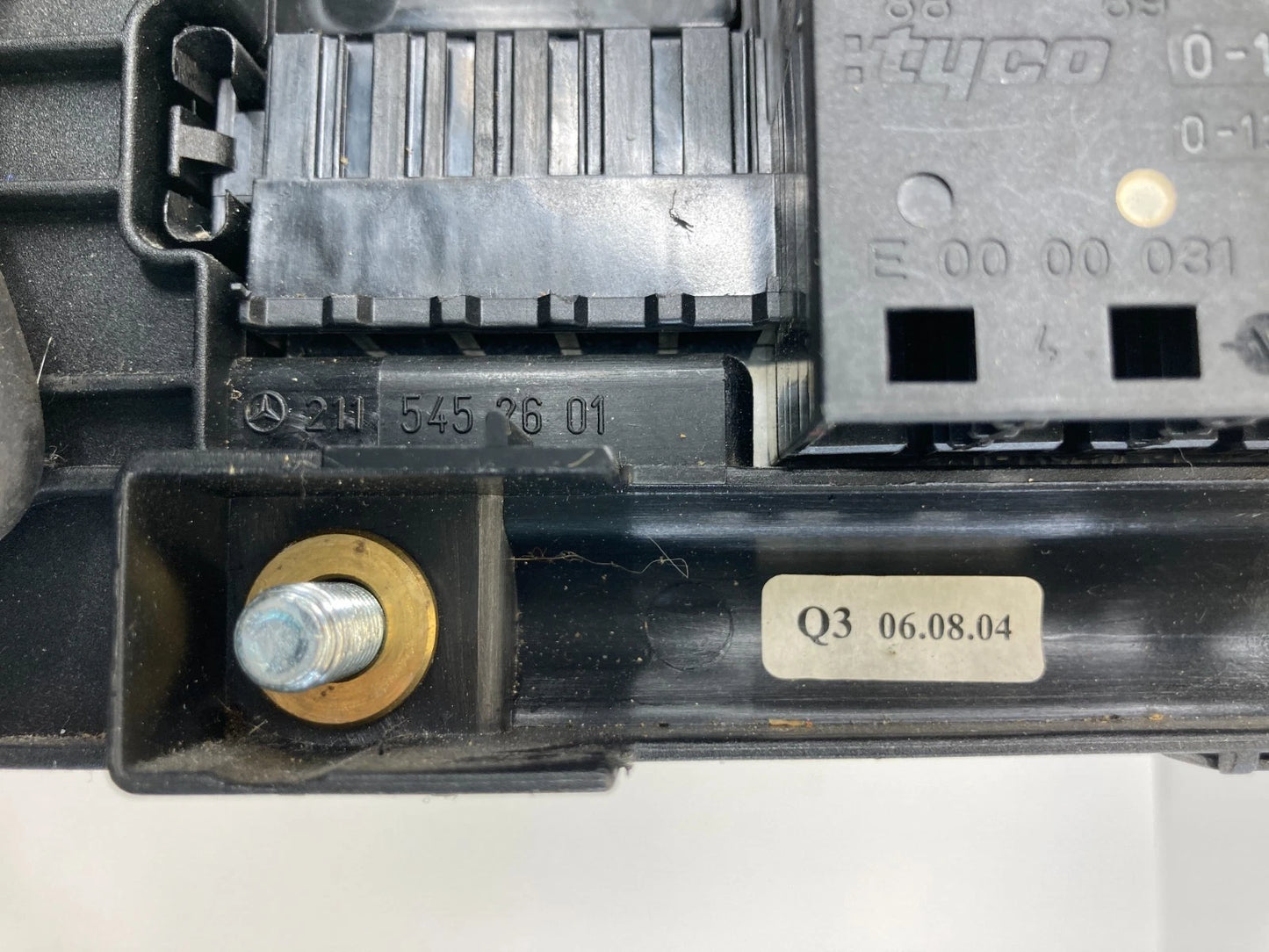 06 07 MERCEDES-BENZ ML500 RELAY FUSE JUNCTION DISTRIBUTION BOX A2115452601 OEM