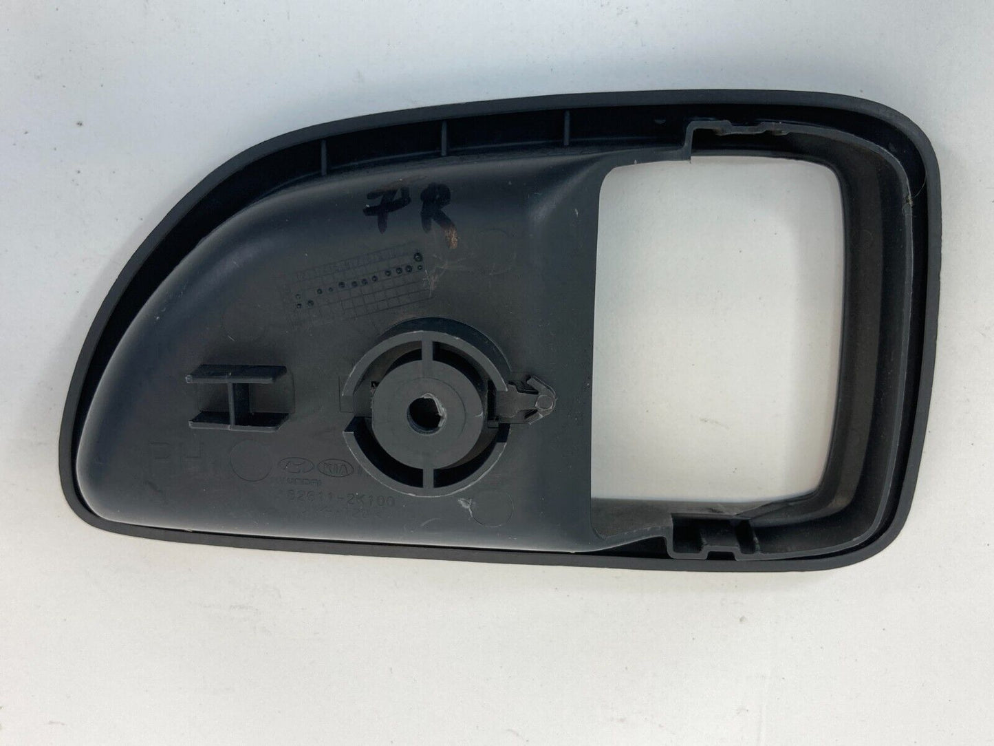 10-13 Kia Soul Front Right Side Inner Door Handle Cover Bezel Trim 82611-2K100