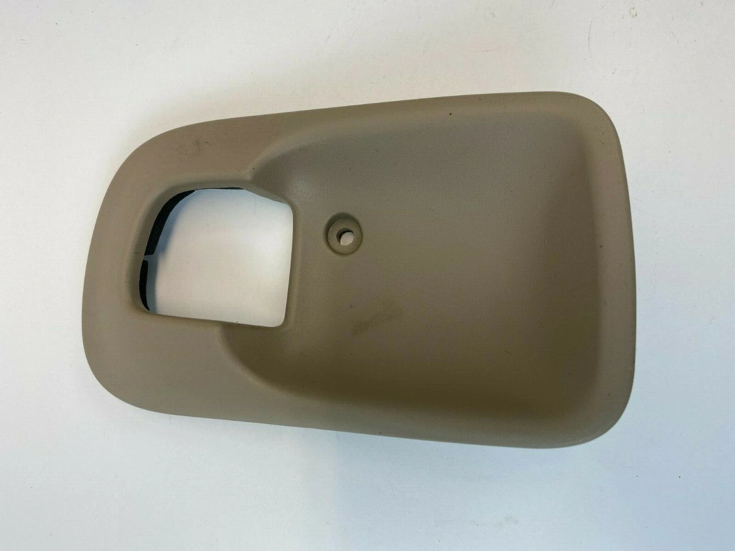99-03 FORD WINDSTAR REAR LEFT SIDE INNER SLIDING DOOR HANDLE BEZEL XF22-17266A25