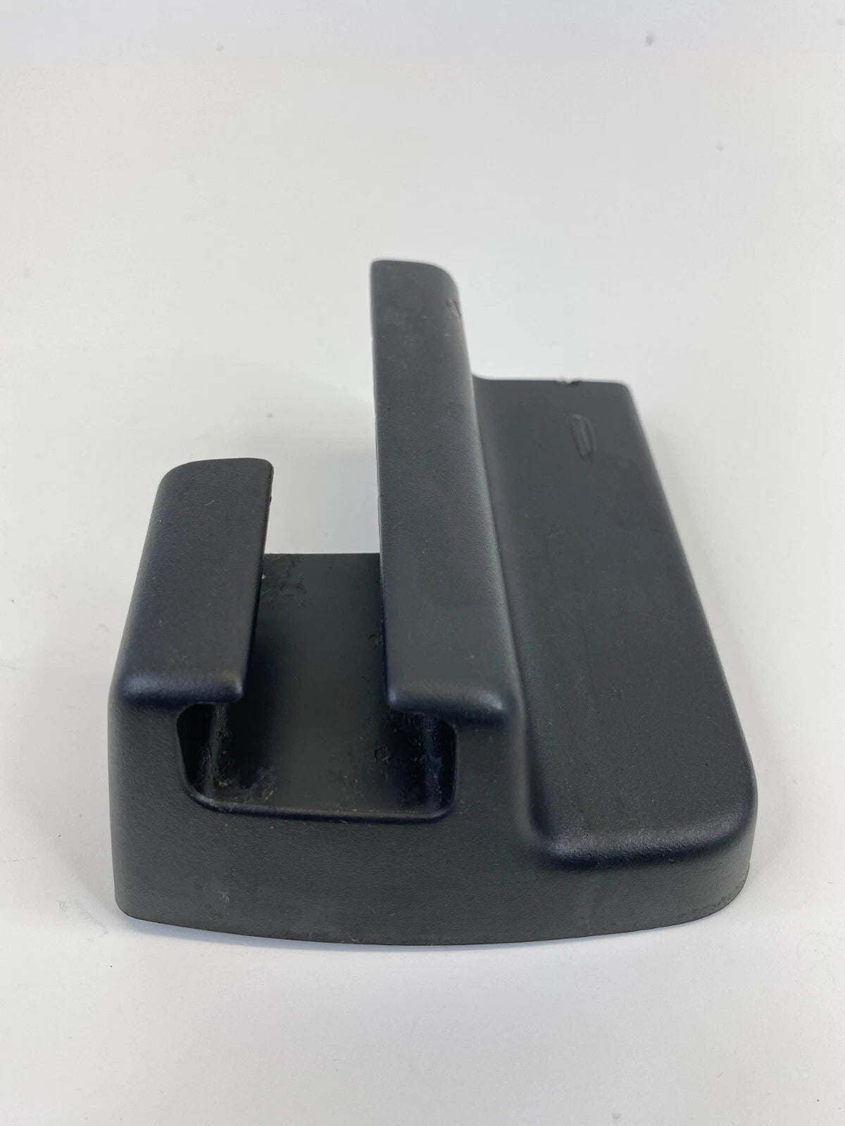 2005-2011 CADILLAC STS FRONT RIGHT SEAT REAR LEFT SIDE TRACK END COVER 88952688