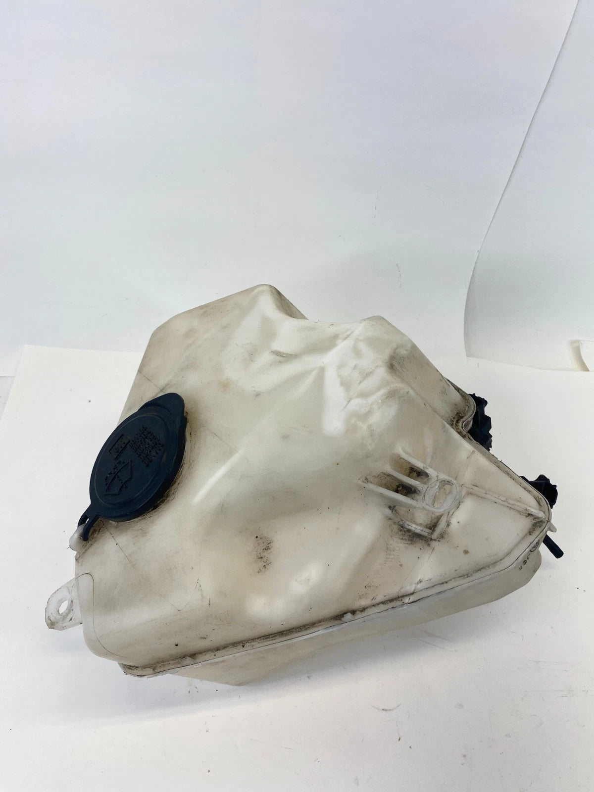 04-09 TOYOTA PRIUS WINDSHIELD WASHER FLUID RESERVOIR BOTTLE TANK 060851-145 OEM