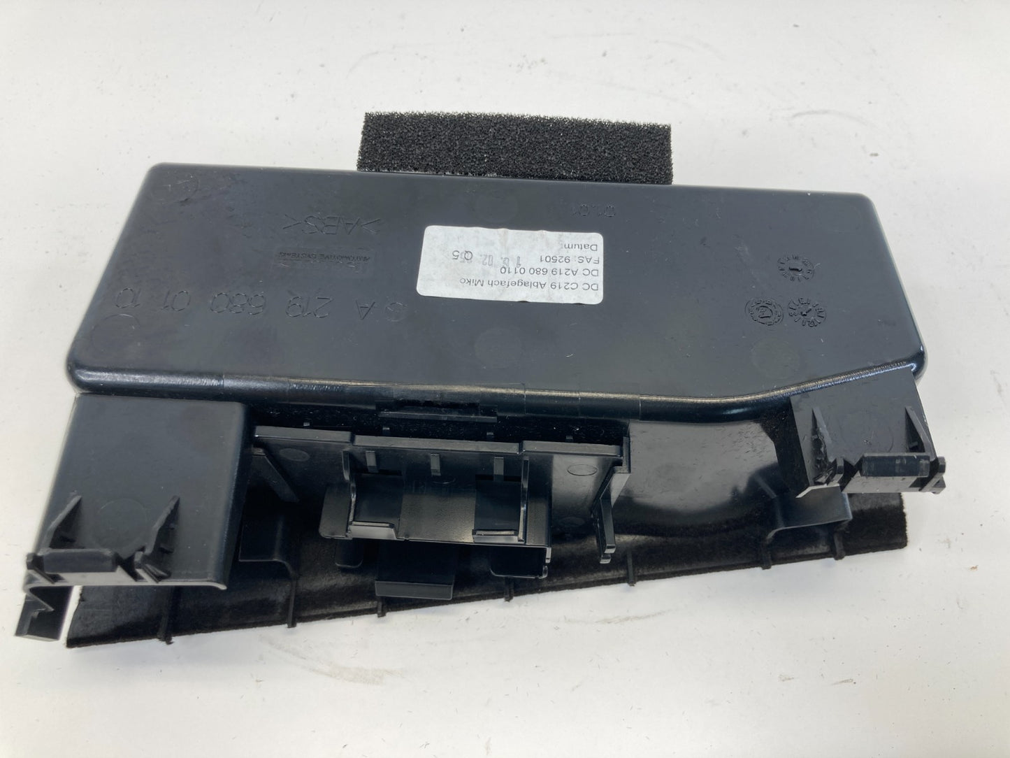 2006 Mercedes-Benz CLS500 Front Center Console Armrest Compartment Storage Tray