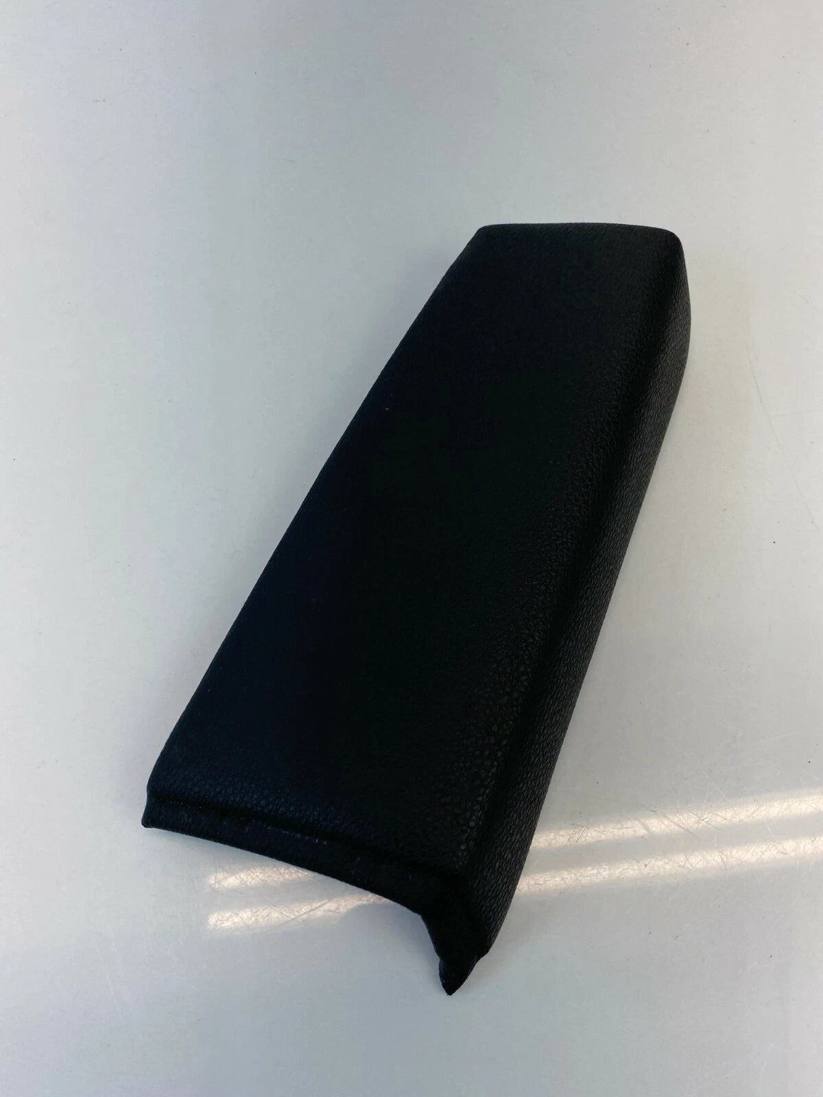 2015 2016 CHEVROLET CRUZE FRONT RIGHT SIDE INNER DOOR ARMREST PAD TRIM ASSY OEM