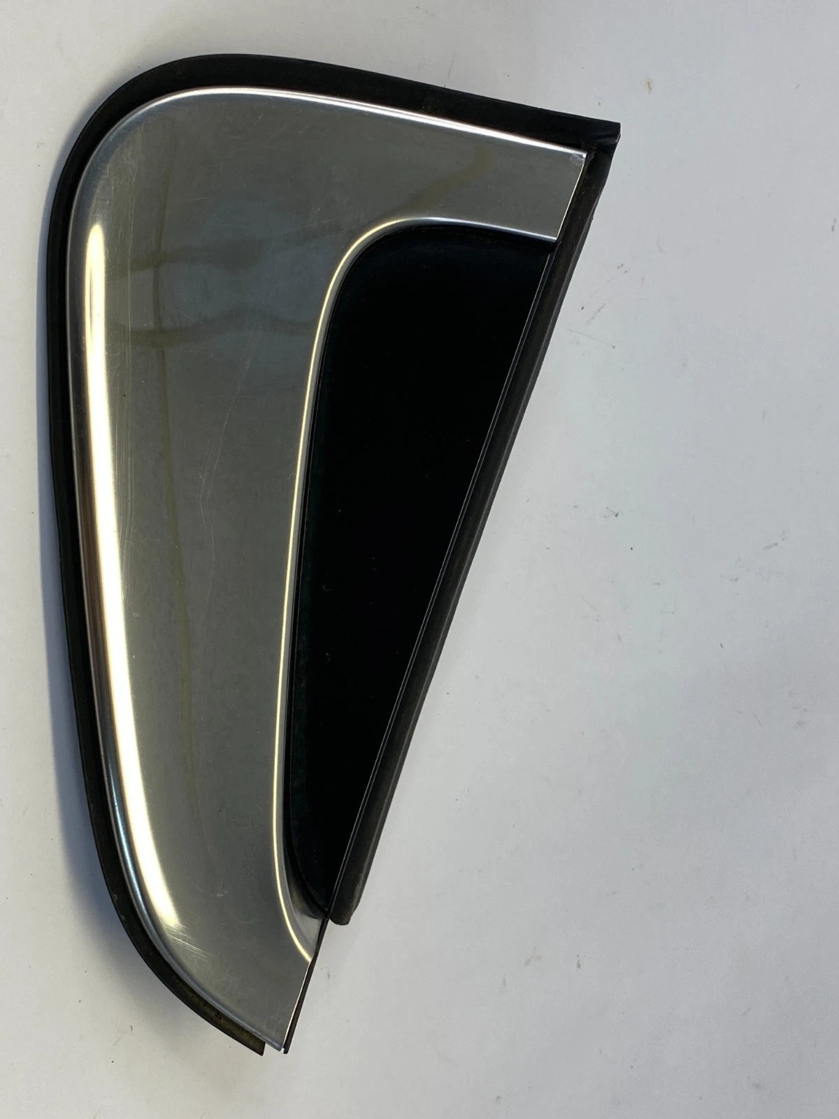 2009-2014 ACURA TL REAR RIGHT SIDE QUARTER CORNER TRIM MOLDING 75424-TK4A OEM