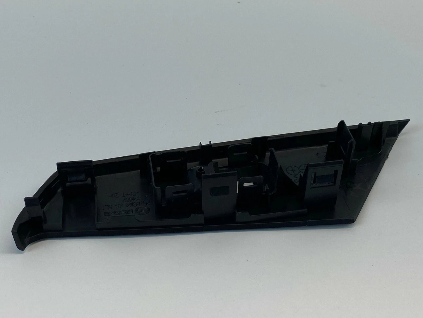 10-12 MAZDA 3 SEDAN REAR RIGHT SIDE WINDOW SWITCH BEZEL PANEL BBM4-68-5L1 OEM